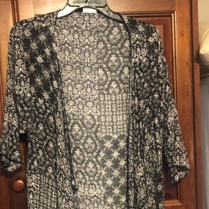 Small black and white paisley Shirley